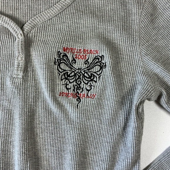 Biker Nation Myrtle Beach 2005 Light Gray V-Neck Henley Long Sleeve Sz M - Picture 2 of 4
